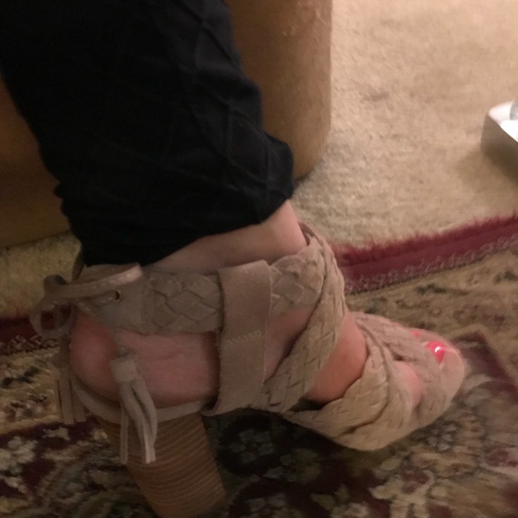 BCBGeneration Nude Sandals👡🎉 - Picture 5 of 6